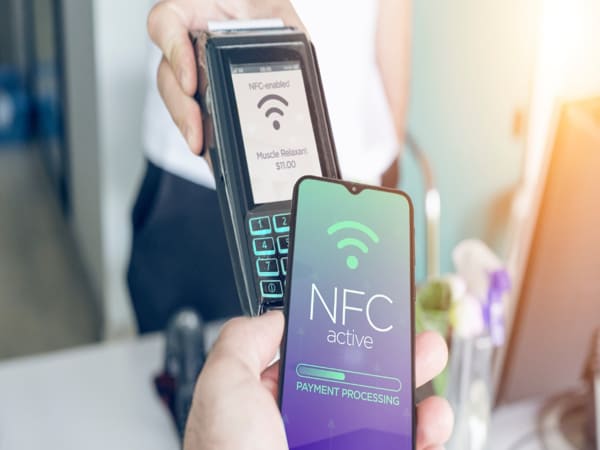 Thanh toán không dây bằng NFC