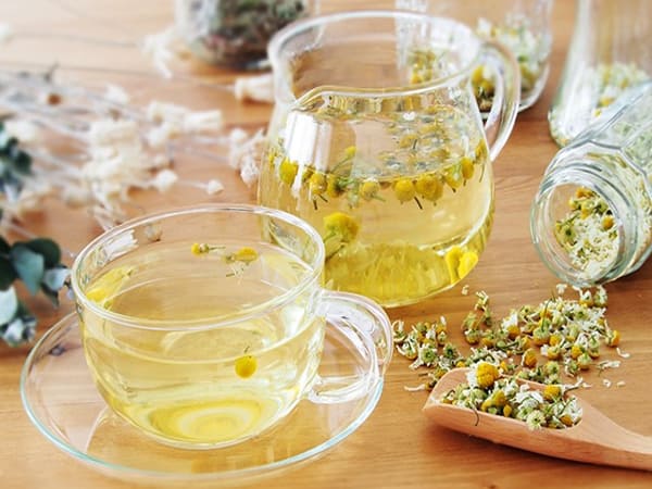 Các loại trà uống mát gan trị mụn - Trà Cúc La Mã (Chamomile)