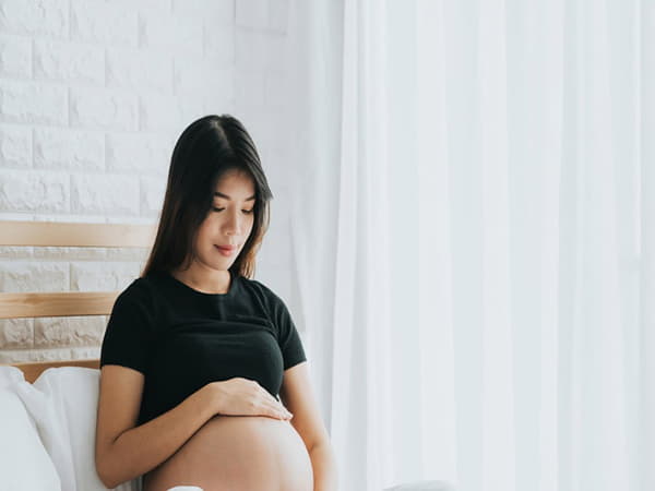 Zona có lây cho thai nhi không?